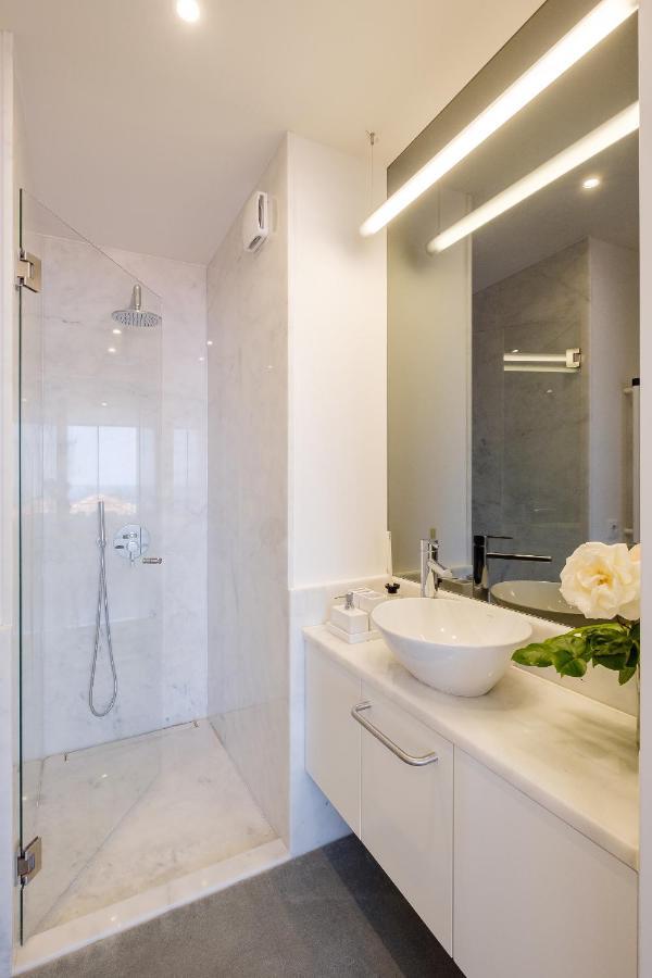 Boutique Rentals- Bliss By The Sea Apt- Ocean Views In Foz Beach Porto Bagian luar foto