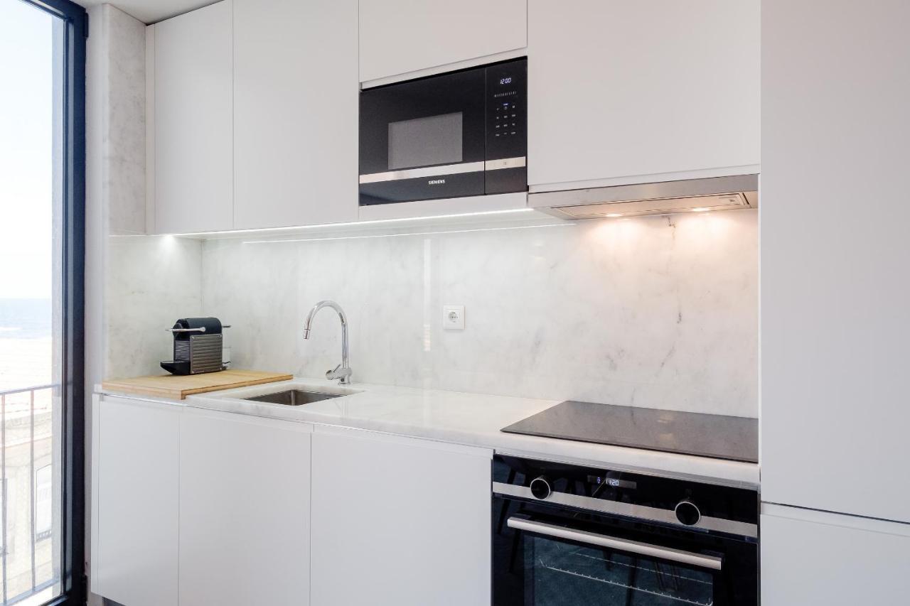 Boutique Rentals- Bliss By The Sea Apt- Ocean Views In Foz Beach Porto Bagian luar foto